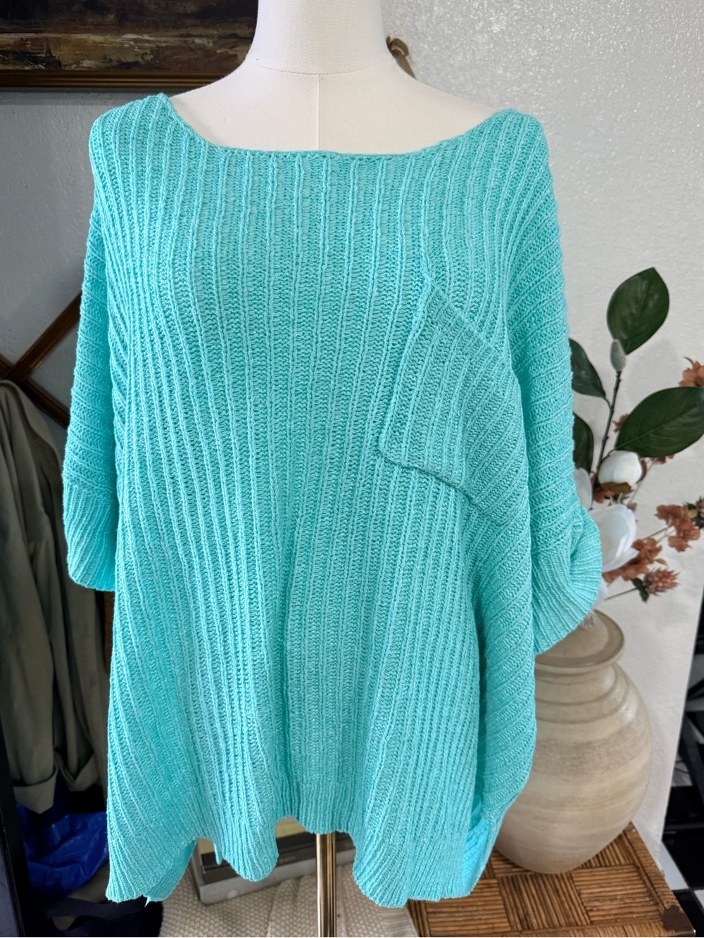 Easel Lightweight Knit Tunic in Aqua